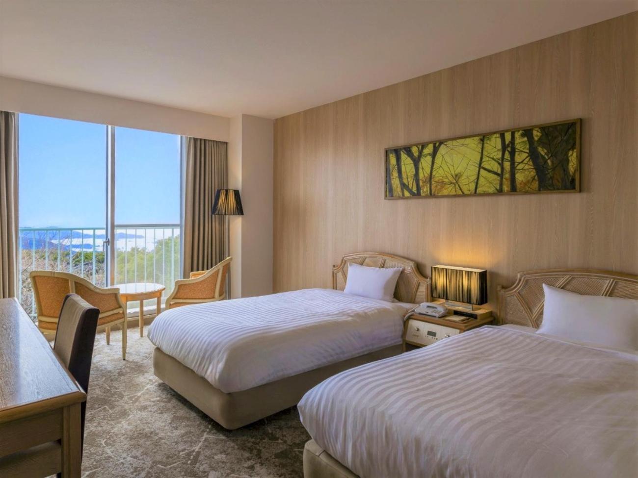 Yumihari-No-Oka Hotel Sasebo Ngoại thất bức ảnh