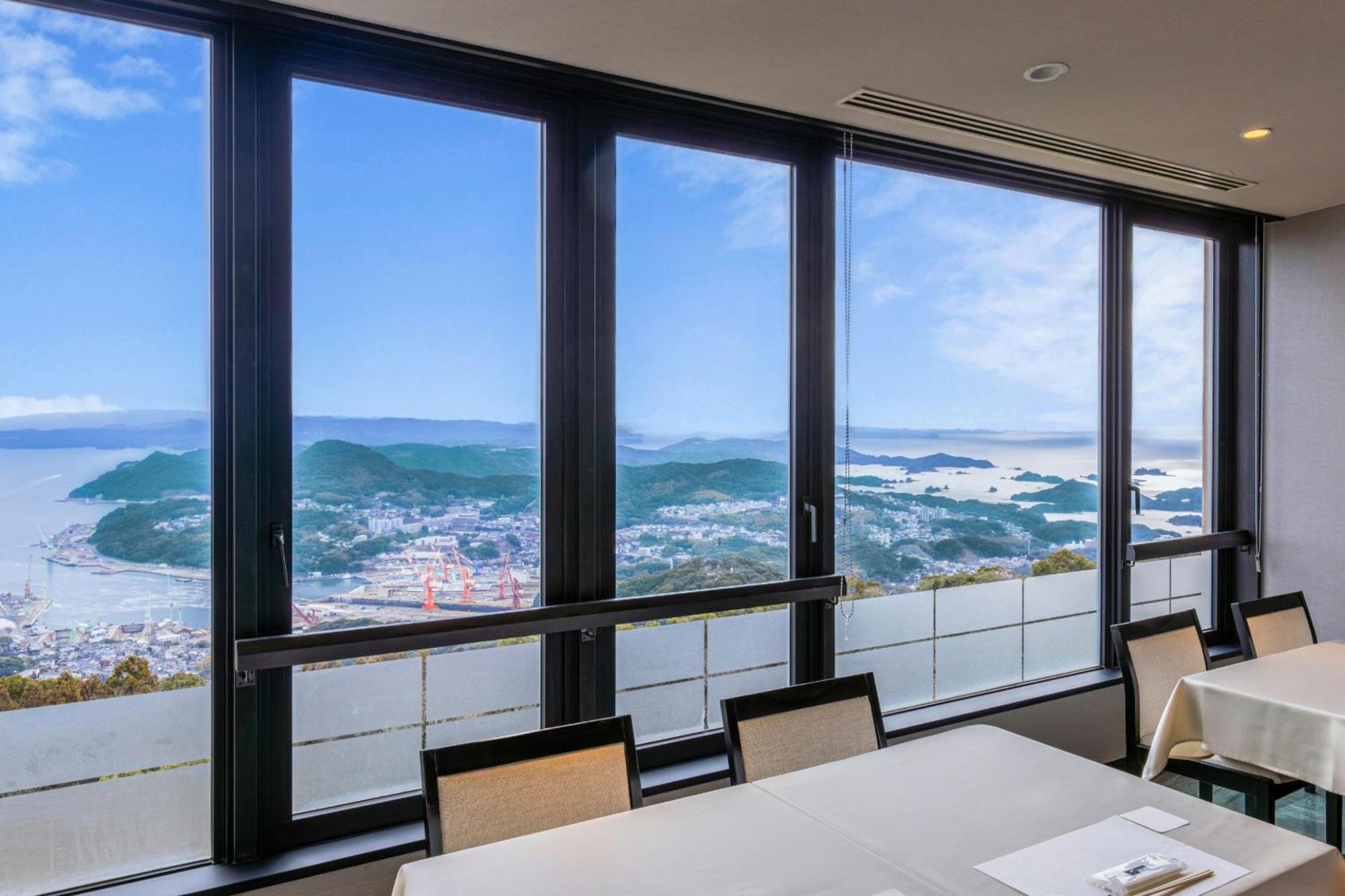 Yumihari-No-Oka Hotel Sasebo Ngoại thất bức ảnh