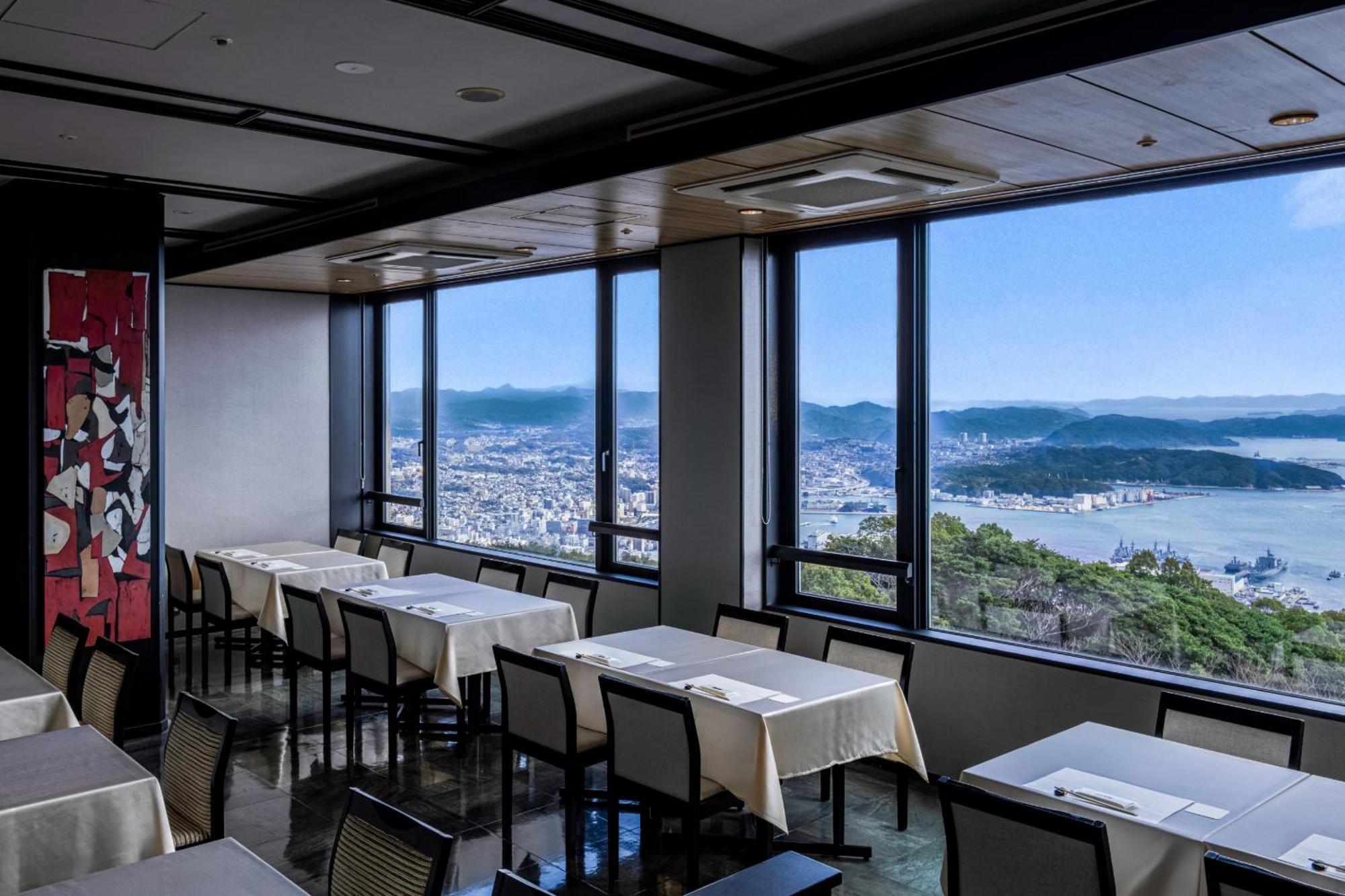 Yumihari-No-Oka Hotel Sasebo Ngoại thất bức ảnh