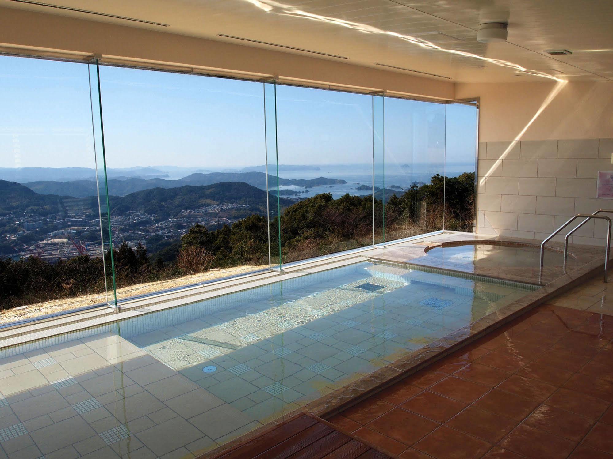Yumihari-No-Oka Hotel Sasebo Ngoại thất bức ảnh