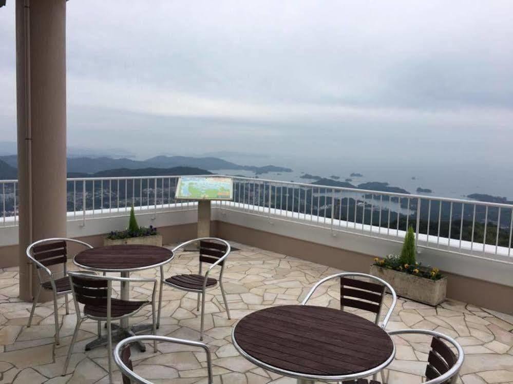 Yumihari-No-Oka Hotel Sasebo Ngoại thất bức ảnh